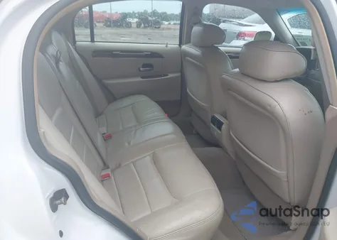 2002 Lincoln Town Car Sig. Prem./Signature from USA, damaged, VIN 1LNHM82W12Y656800